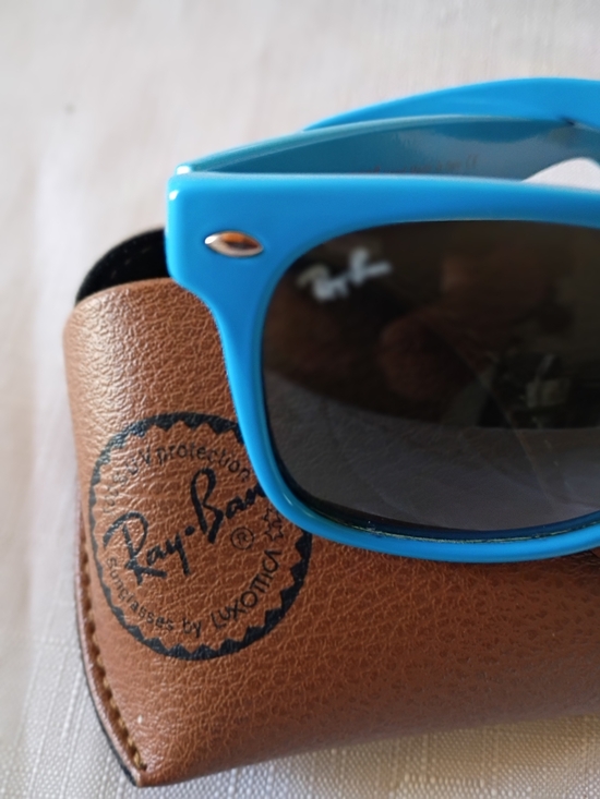 Ray-Ban Turquoise Wayfarer Sunglasses with Black Lenses Made In Italy Authentic